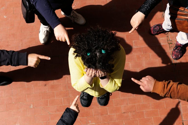 Kiusaa­mis­ti­lan­teet kou­lus­sa – miten puut­tua oikein ja vai­kut­ta­vas­ti? 22.10. klo 13–14